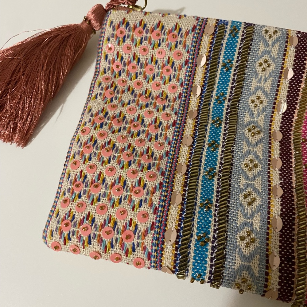 Embroidered bag - Picture 2 of 4